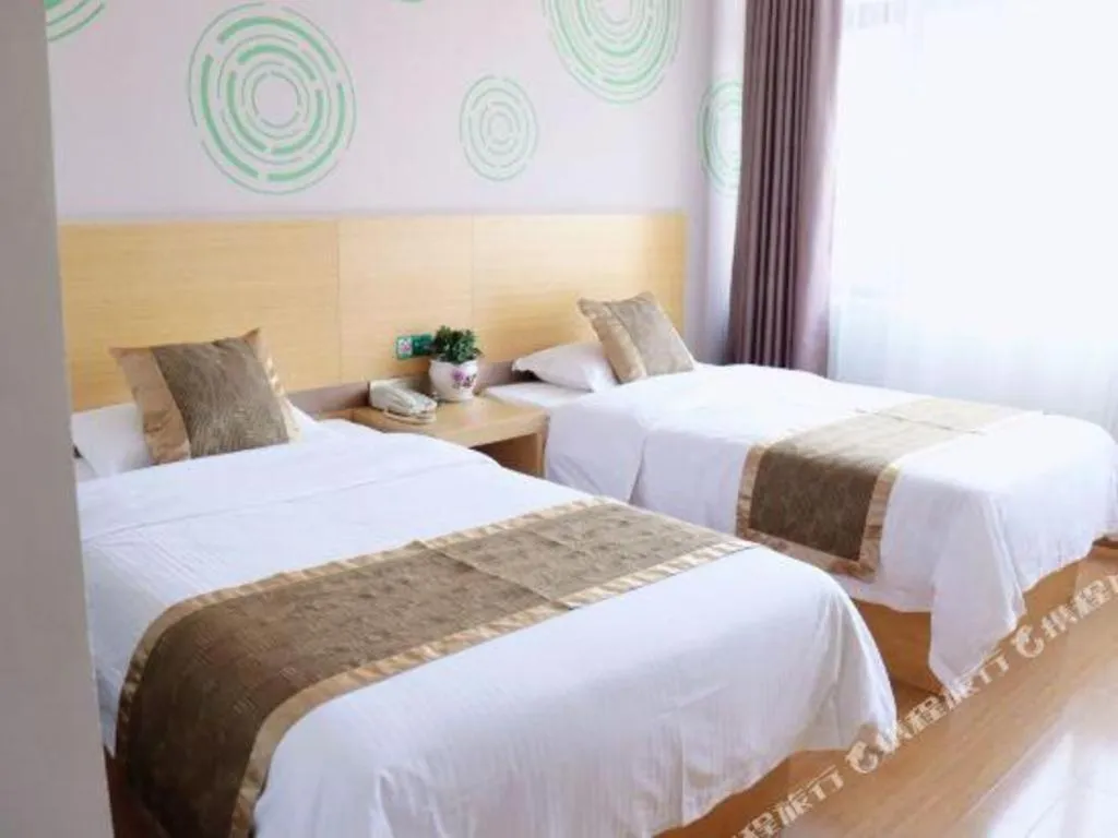 Bed in GreenTree Inn Shanghai Fengxian District Xiaotang Metro Station