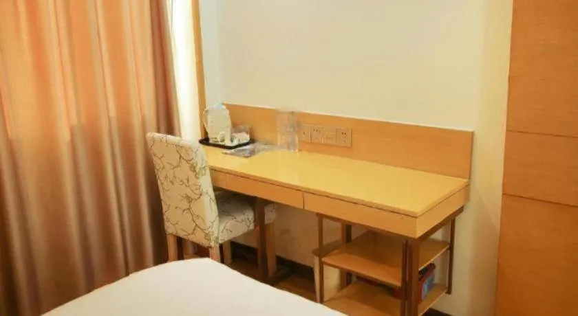 Bed in GreenTree Inn Binzhou Bus Station