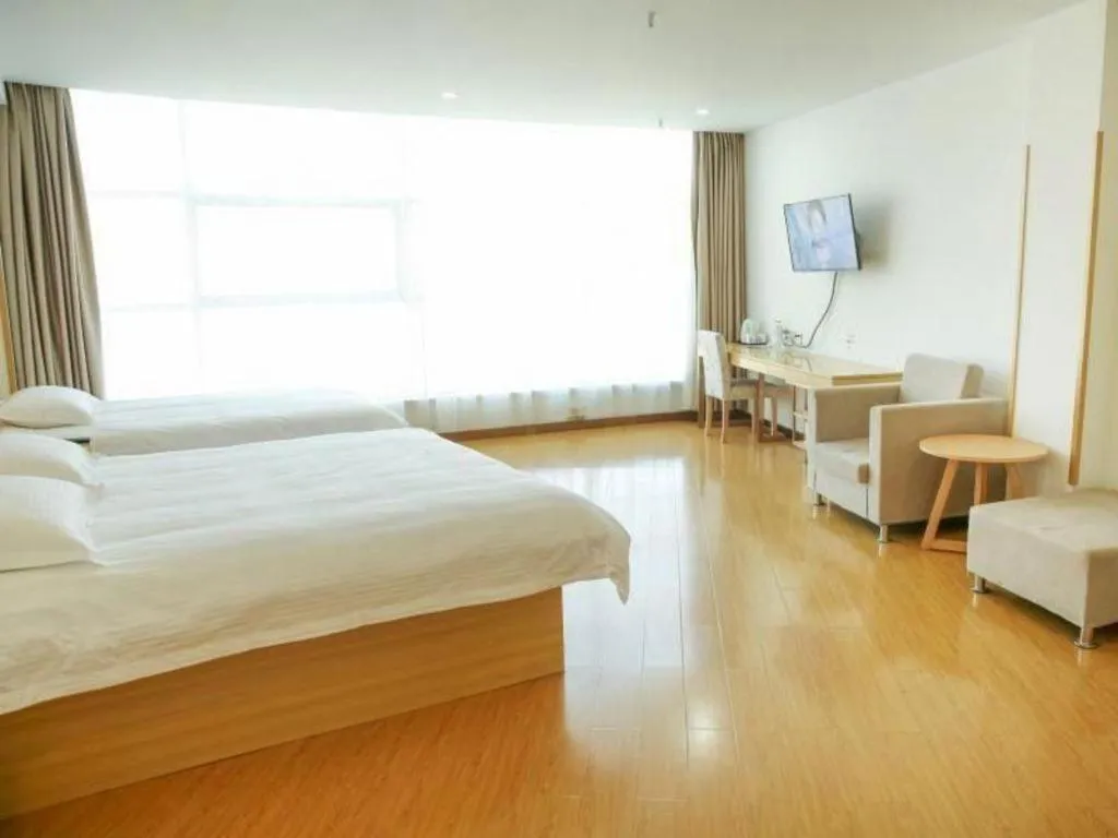 Bed in GreenTree Inn Binzhou Bus Station