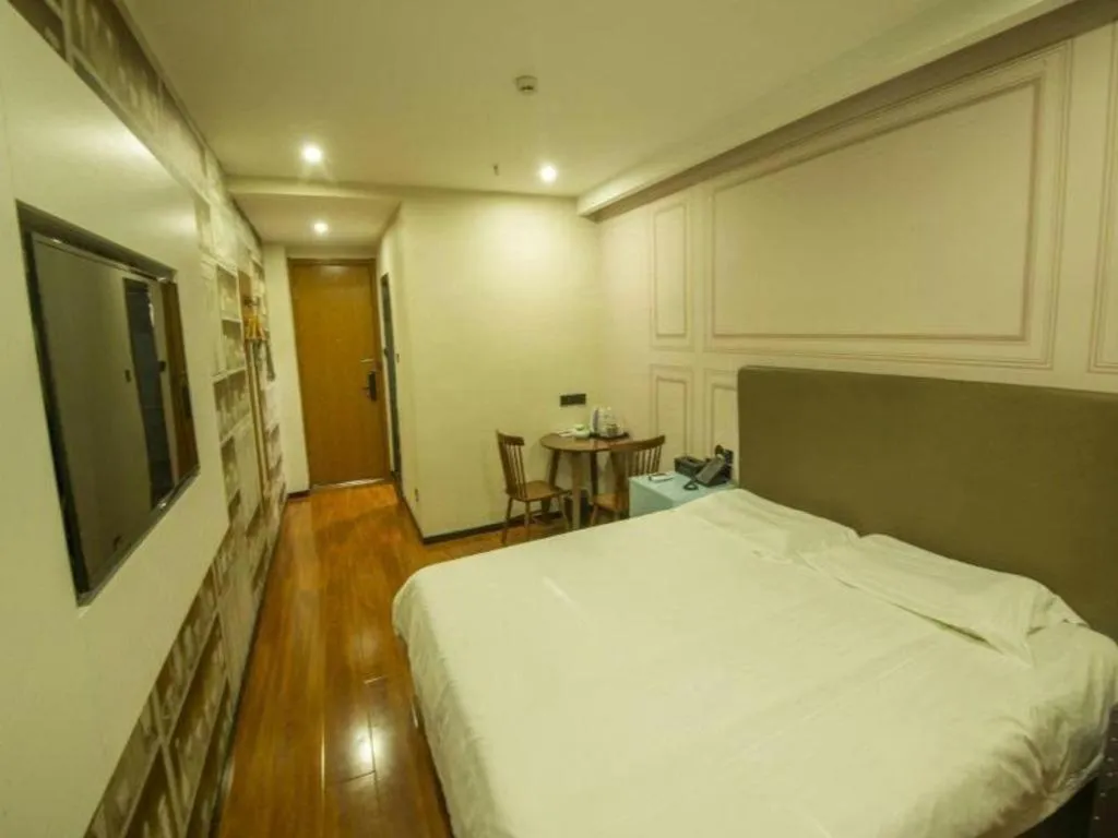 Bed in GreenTree Inn Binzhou Bus Station