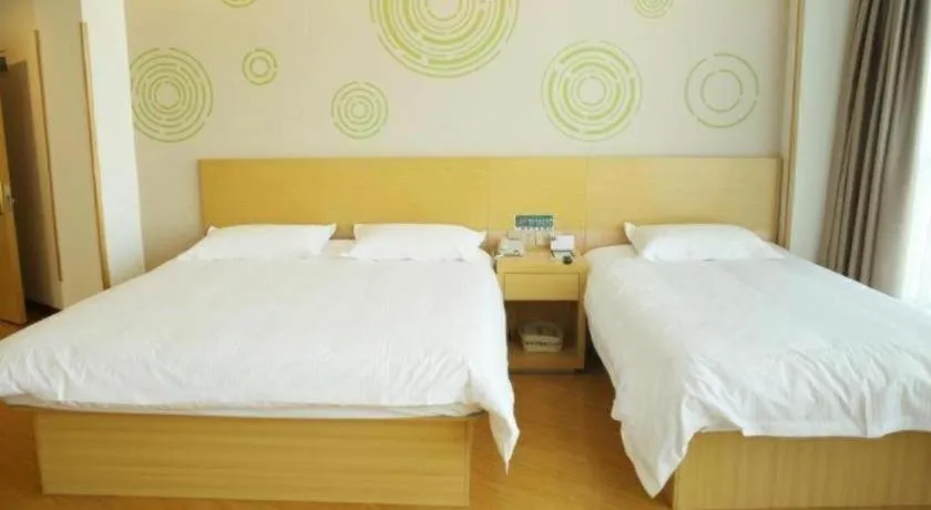 Bed in GreenTree Inn Binzhou Bus Station