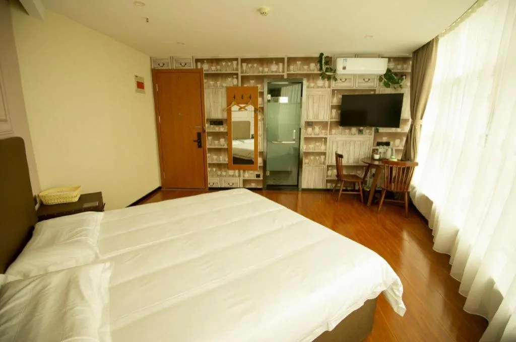 Bed in GreenTree Inn Binzhou Bus Station