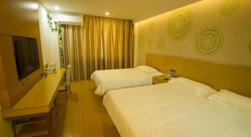 Bed in GreenTree Inn Binzhou Bus Station