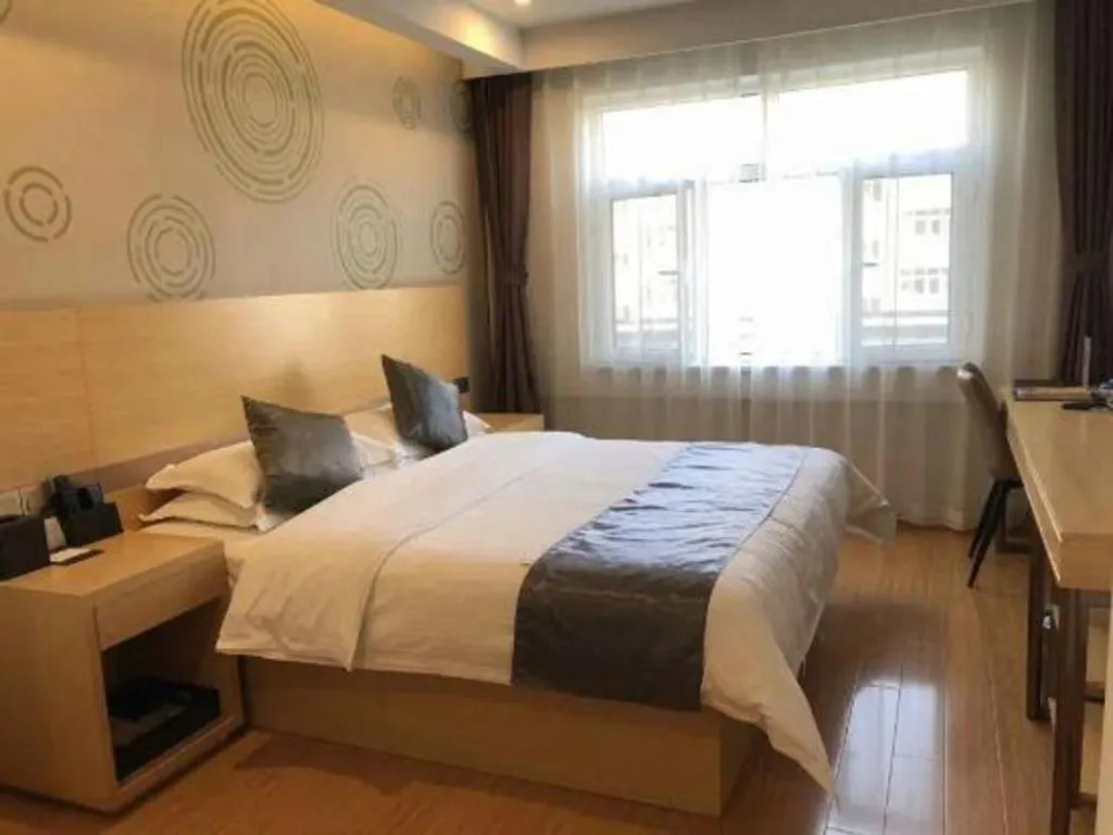 Bed in GreenTree Inn Chengde Shuangyu District Shuangtashan