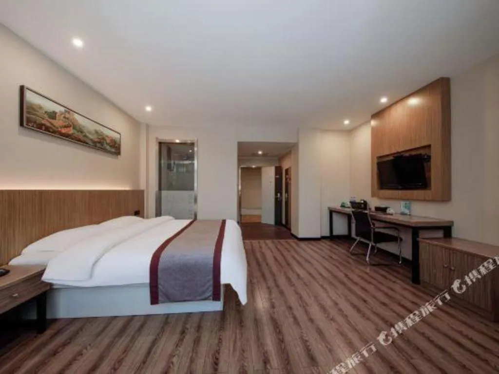 Bed in GreenTree Alliance Ningbo South Train Station Shunde Road Hotel