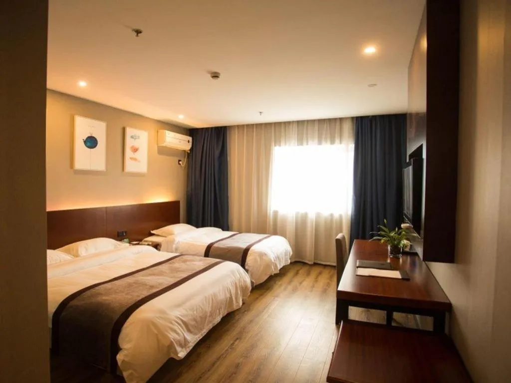Bed in GreenTree Alliance Ningbo South Train Station Shunde Road Hotel