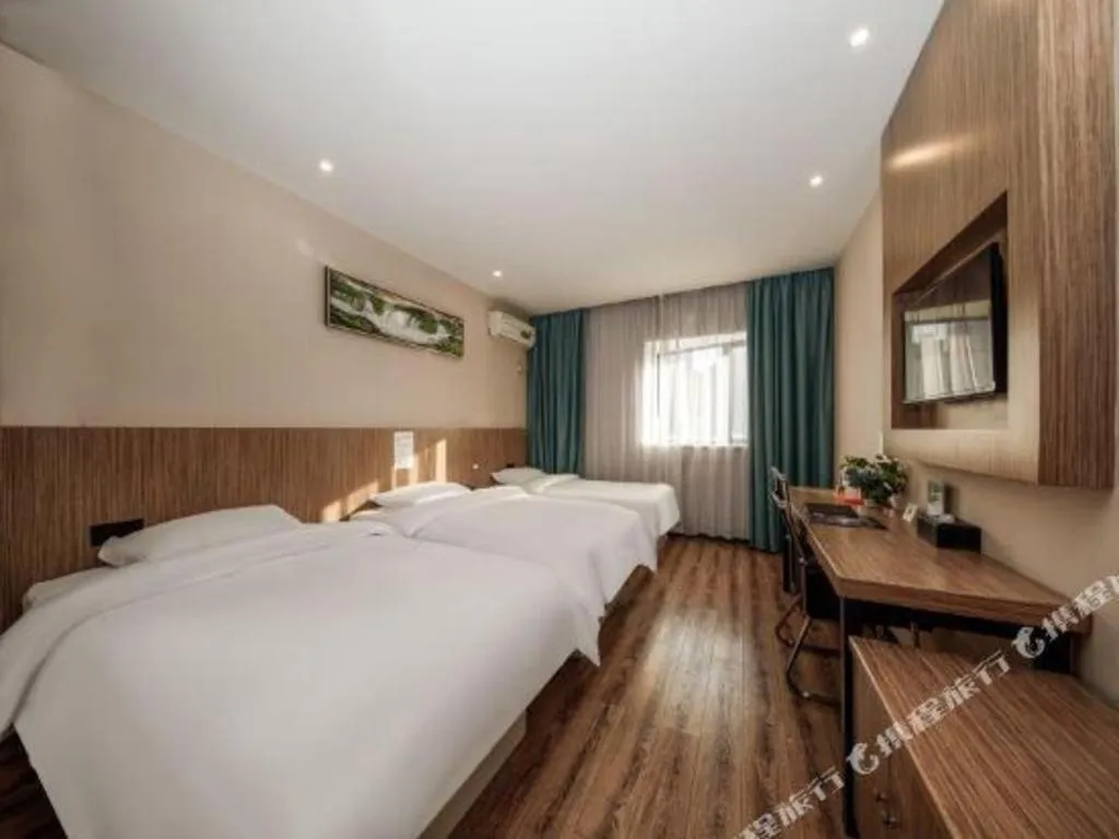 Bed in GreenTree Alliance Ningbo South Train Station Shunde Road Hotel