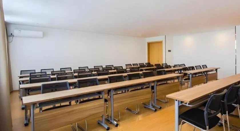 GreenTree Inn Jiaxing Qixing Town Goverment