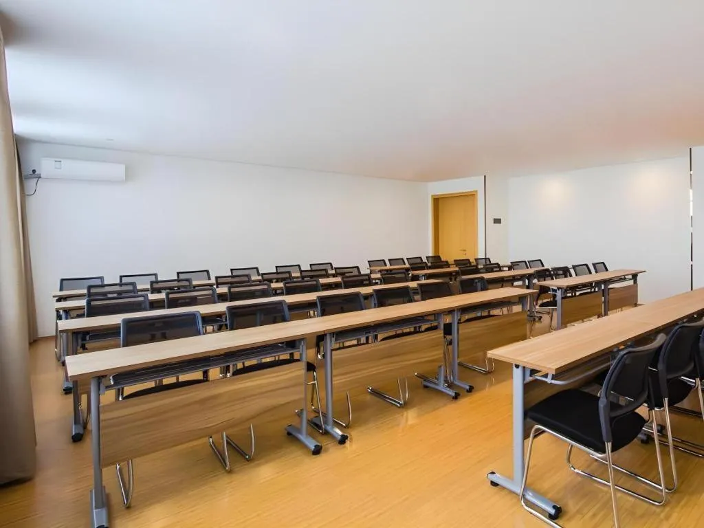 GreenTree Inn Jiaxing Qixing Town Goverment