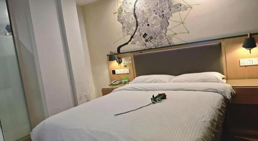 Bed in Vatica Hefei Feidong County Yuzhou Central Square Hotel