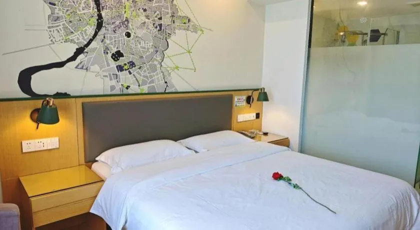 Bed in Vatica Hefei Feidong County Yuzhou Central Square Hotel