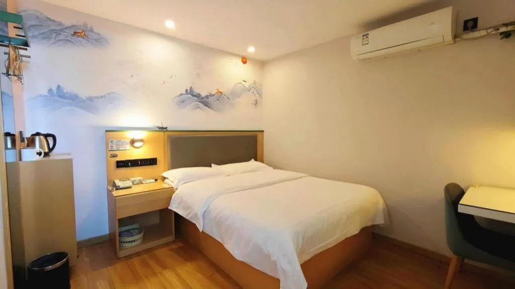 Bed in Vatica Hefei Feidong County Yuzhou Central Square Hotel