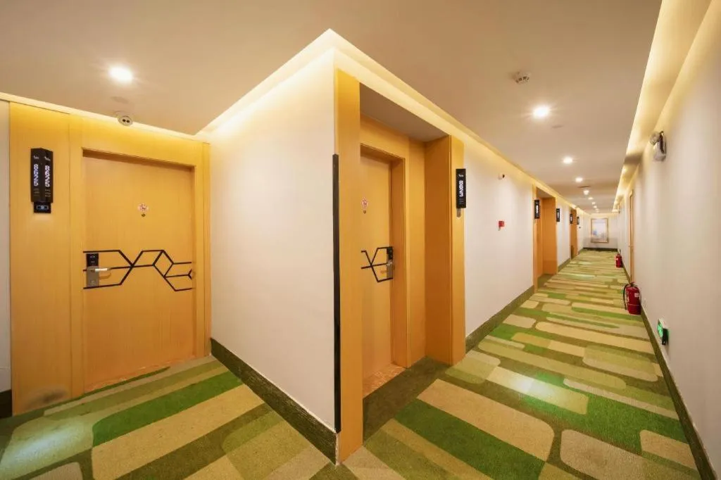 Vatica Hefei Feidong County Yuzhou Central Square Hotel