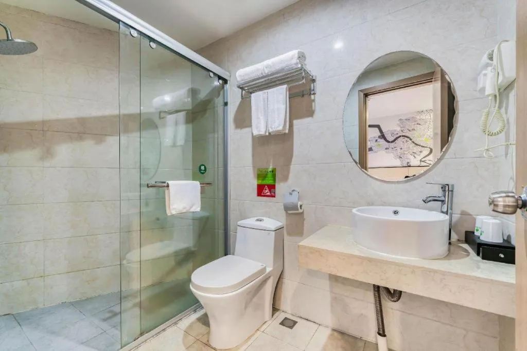 Vatica Hangzhou Xiasha Media College Hotel