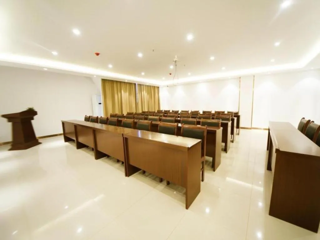 GreenTree Inn Huanggang City Wuxue City Kanjiang Avenue