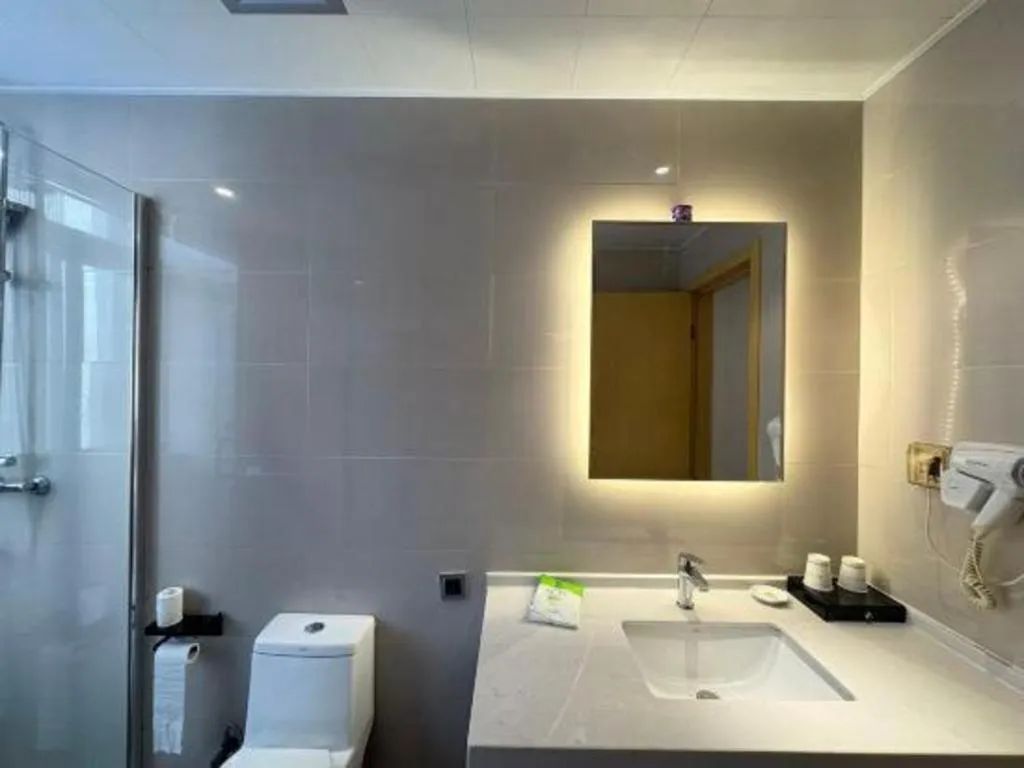 GreenTree Inn Huanggang City Wuxue City Kanjiang Avenue