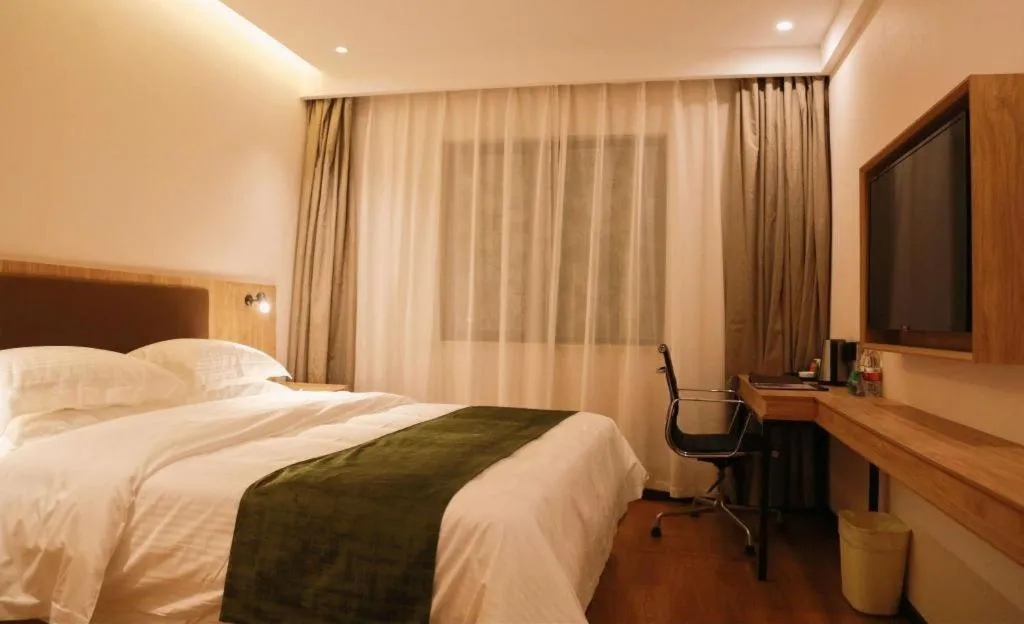 Bed in GreenTree Inn Nanjing Baijiahu