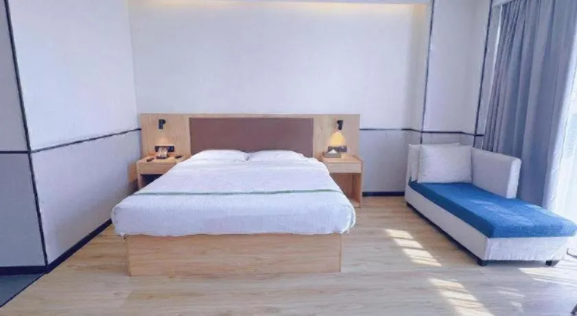 Bed in GreenTree Inn Nanjing Baijiahu