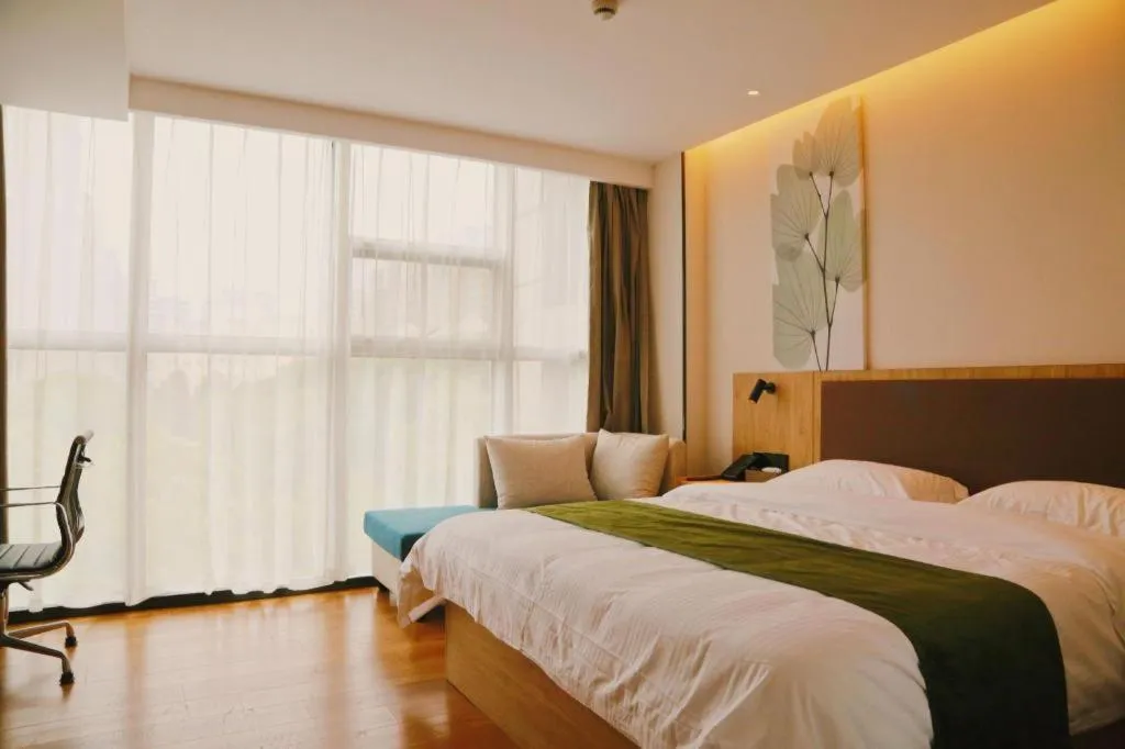 Bed in GreenTree Inn Nanjing Baijiahu