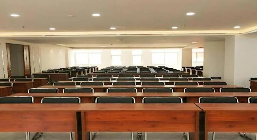 GreenTree Inn Fuyang Technician College