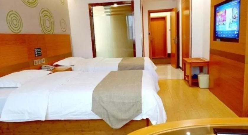 GreenTree Inn Fuyang Technician College