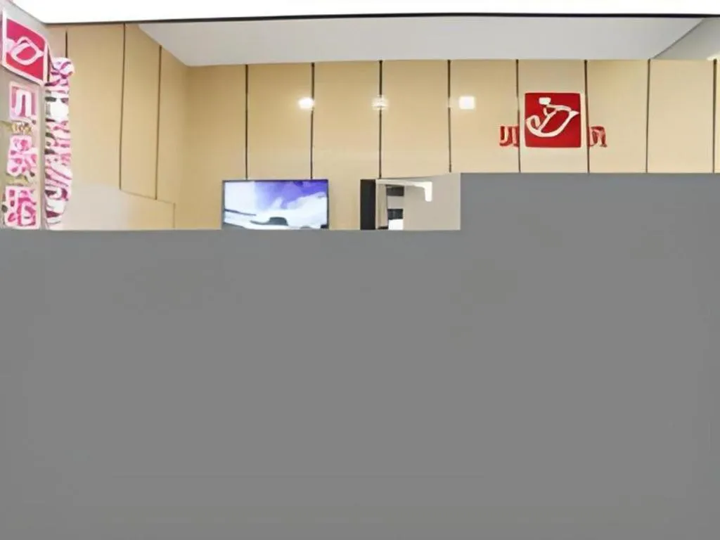 Shell Taiyuan South Station Shanxi University Hotel