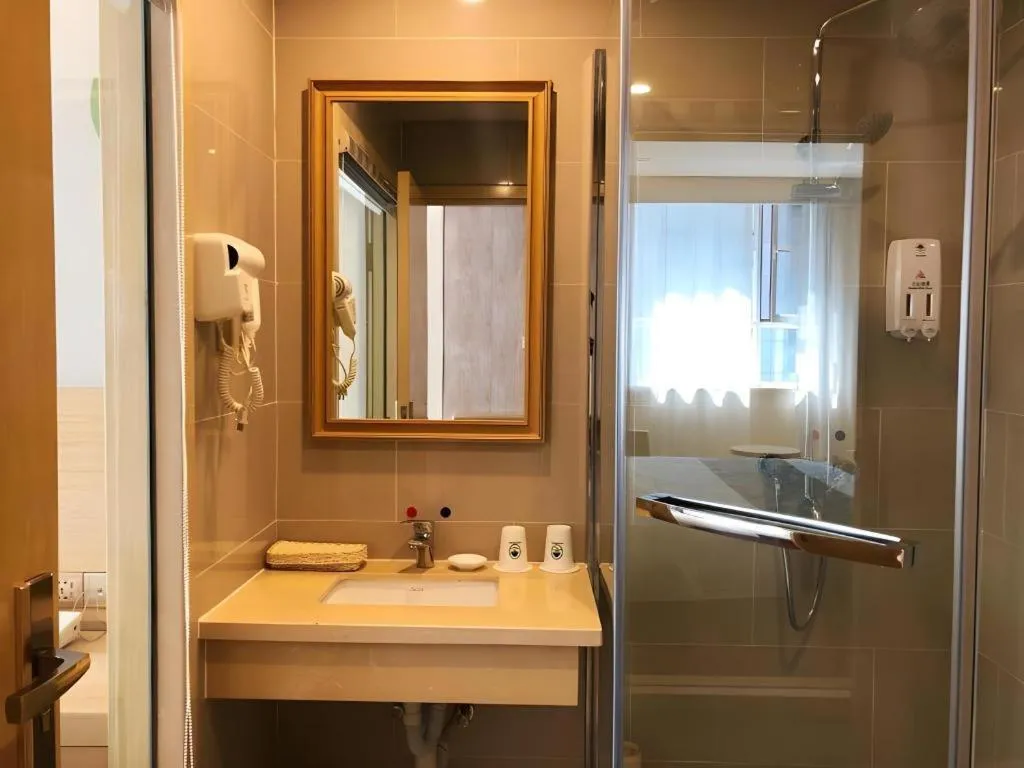 GreenTree Inn Urumqi Airport Tianyi International City