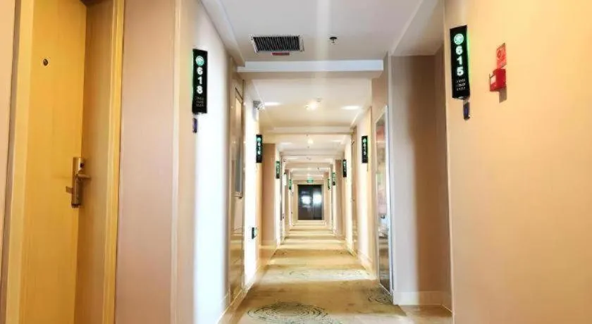 GreenTree Inn Urumqi Airport Tianyi International City