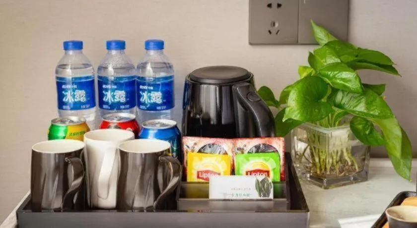 Yitel Collection Shenyang Hunnan Olympic Sports Center Caixia Street Metro Station