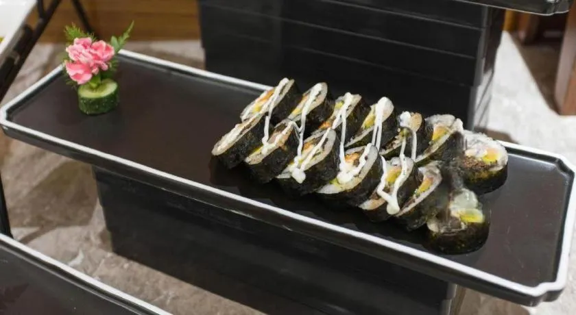 Yitel Collection Shenyang Hunnan Olympic Sports Center Caixia Street Metro Station