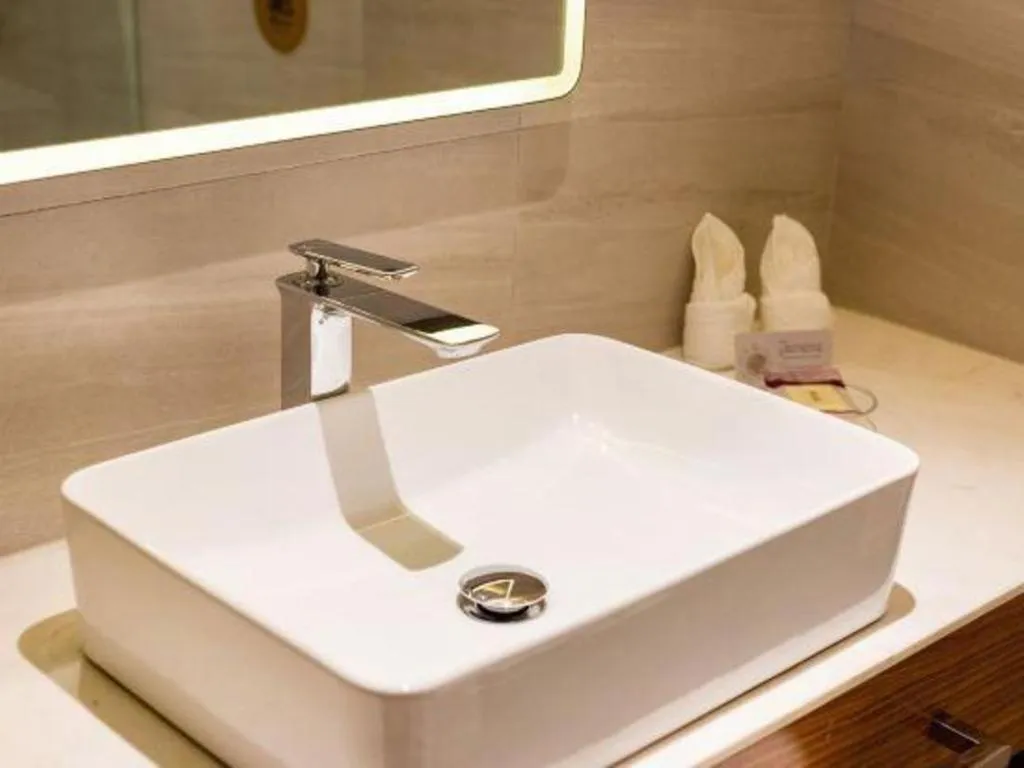 Yitel Collection Shenyang Hunnan Olympic Sports Center Caixia Street Metro Station