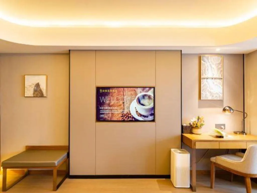 Yitel Collection Shenyang Hunnan Olympic Sports Center Caixia Street Metro Station