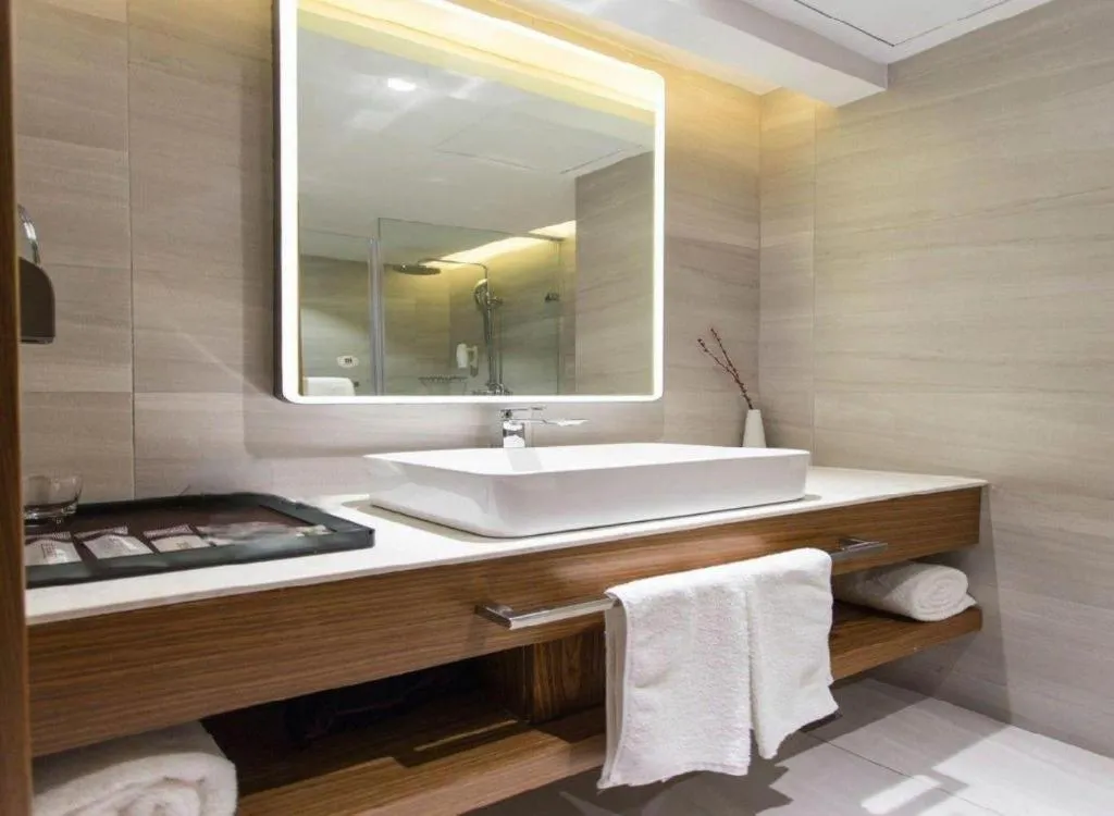 Yitel Collection Shenyang Hunnan Olympic Sports Center Caixia Street Metro Station