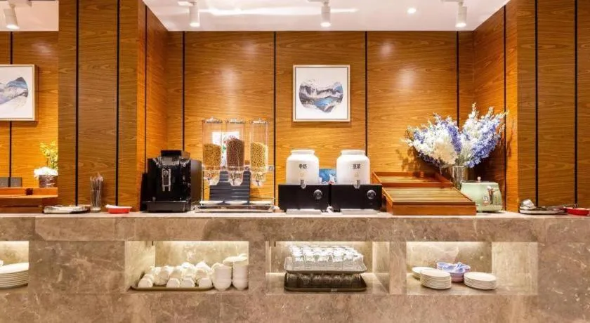 Yitel Collection Shenyang Hunnan Olympic Sports Center Caixia Street Metro Station