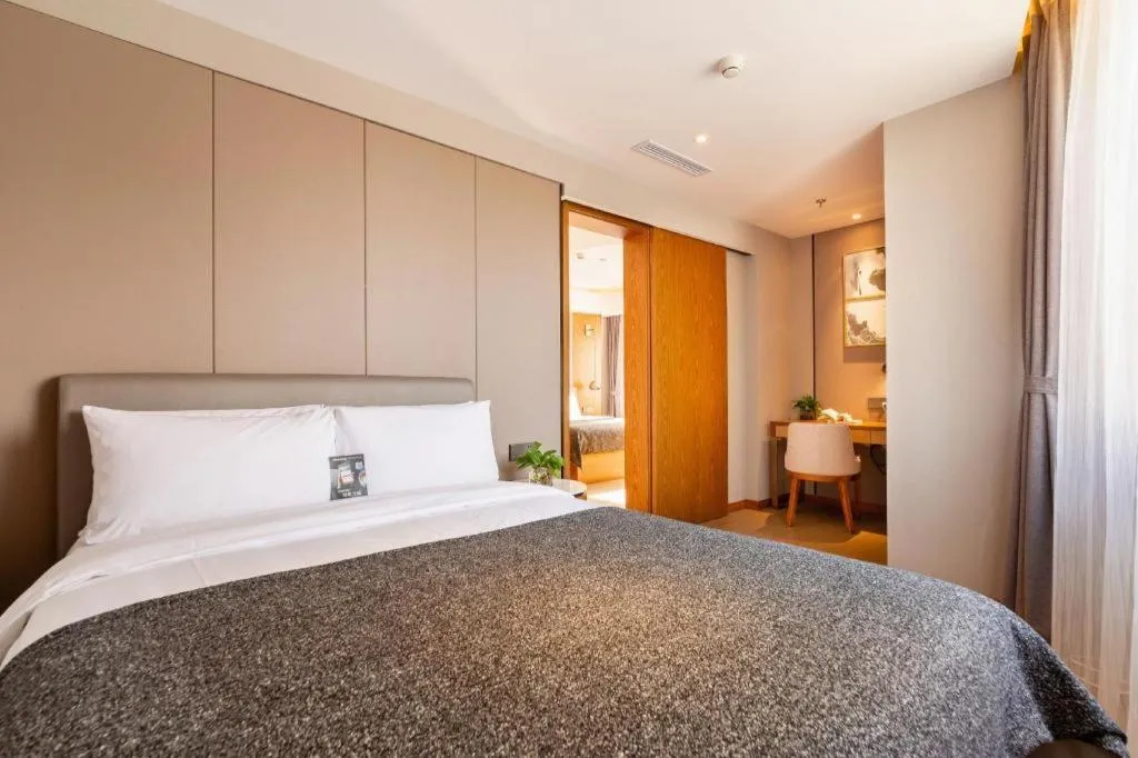 Bed in Yitel Collection Shenyang Hunnan Olympic Sports Center Caixia Street Metro Station