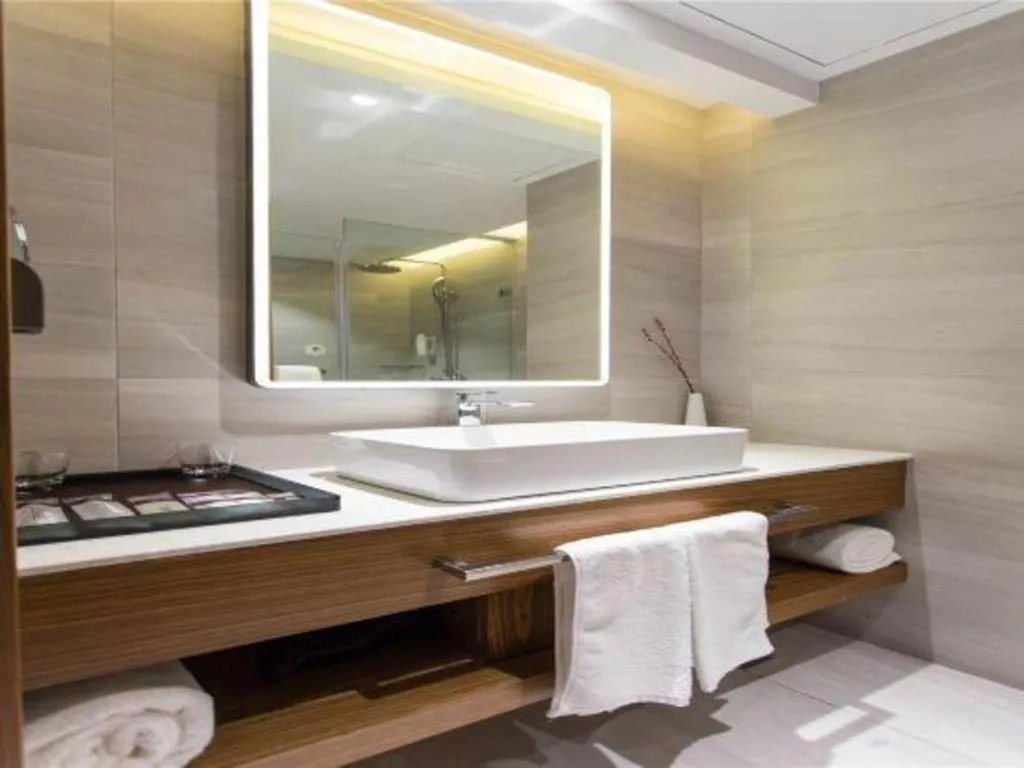 Yitel Collection Shenyang Hunnan Olympic Sports Center Caixia Street Metro Station