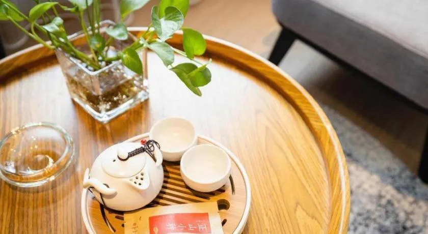 Yitel Collection Shenyang Hunnan Olympic Sports Center Caixia Street Metro Station