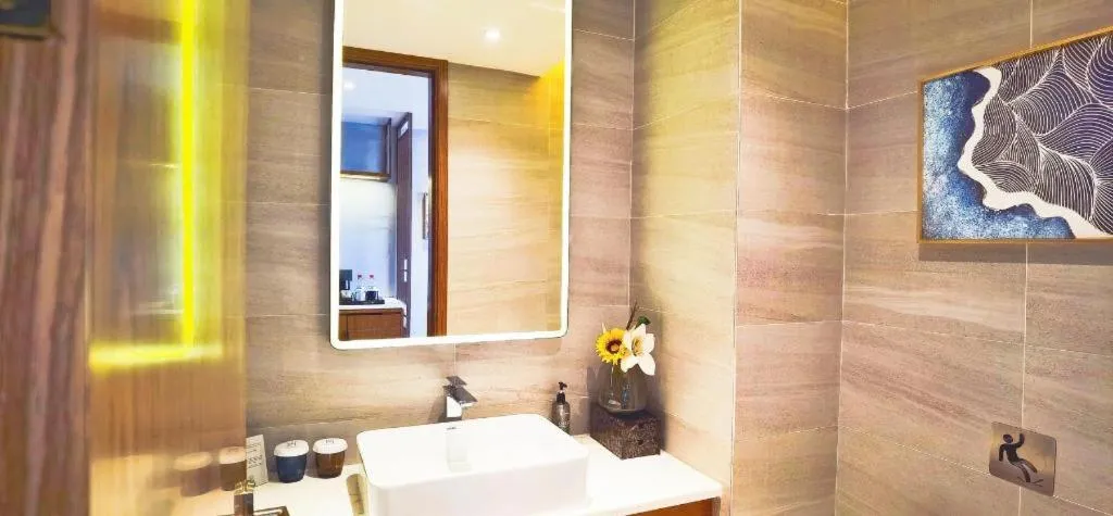 Yitel Collection Shenyang North Railway Station Metro Station