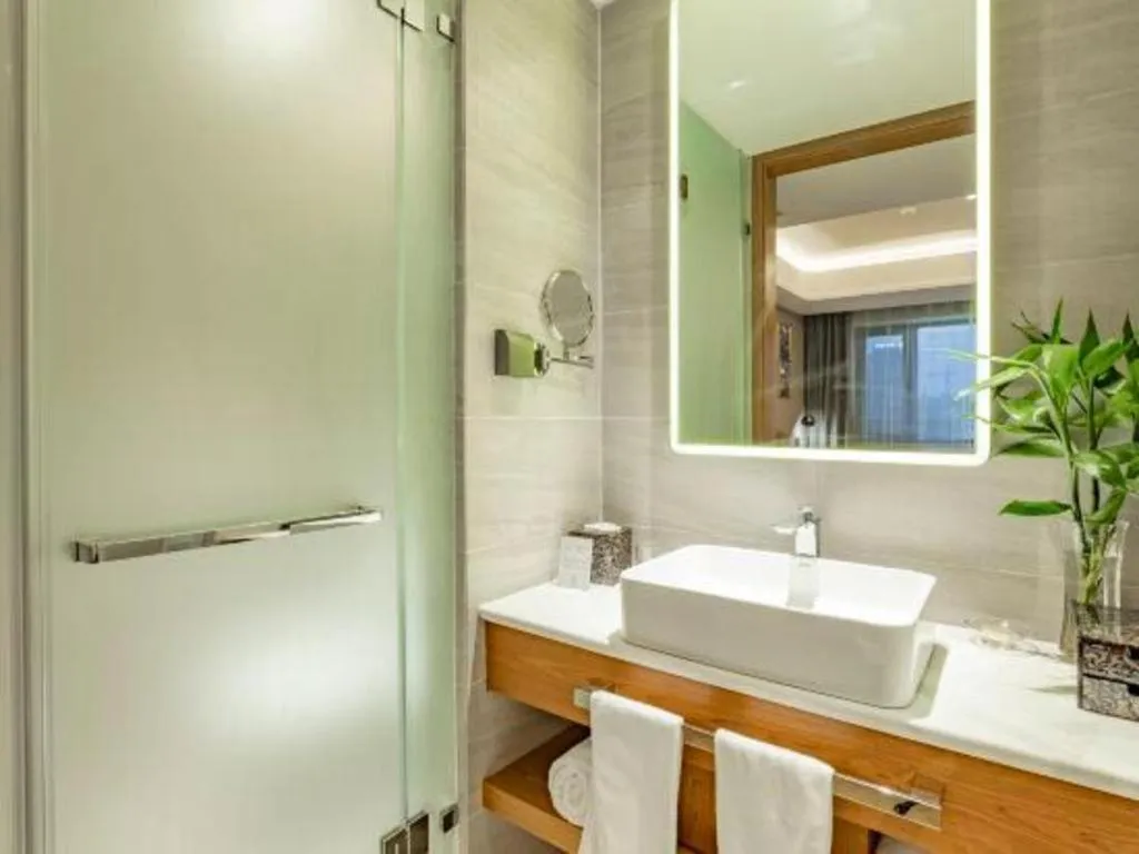 Yitel Collection Shenyang North Railway Station Metro Station