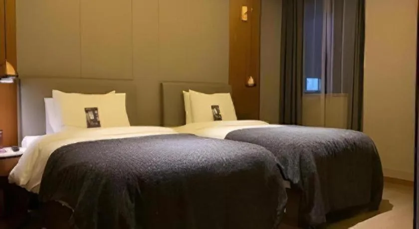 Bed in Yitel Collection Shenyang North Railway Station Metro Station