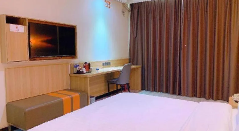 Bed in 7 Days Premium Lintao City Golden Street Shopping Plaza Branch