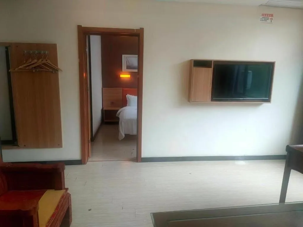 Bed in 7 Days Premium Lintao City Golden Street Shopping Plaza Branch