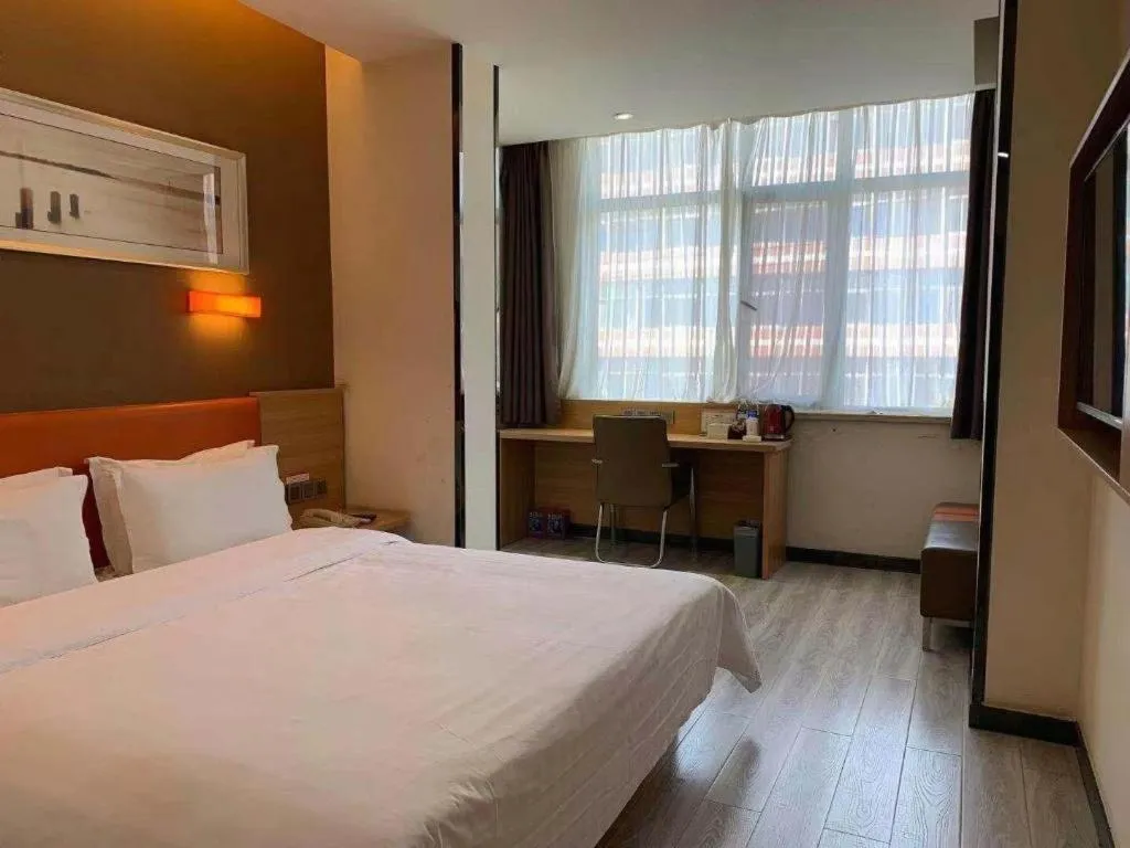 Bed in 7 Days Premium Lintao City Golden Street Shopping Plaza Branch