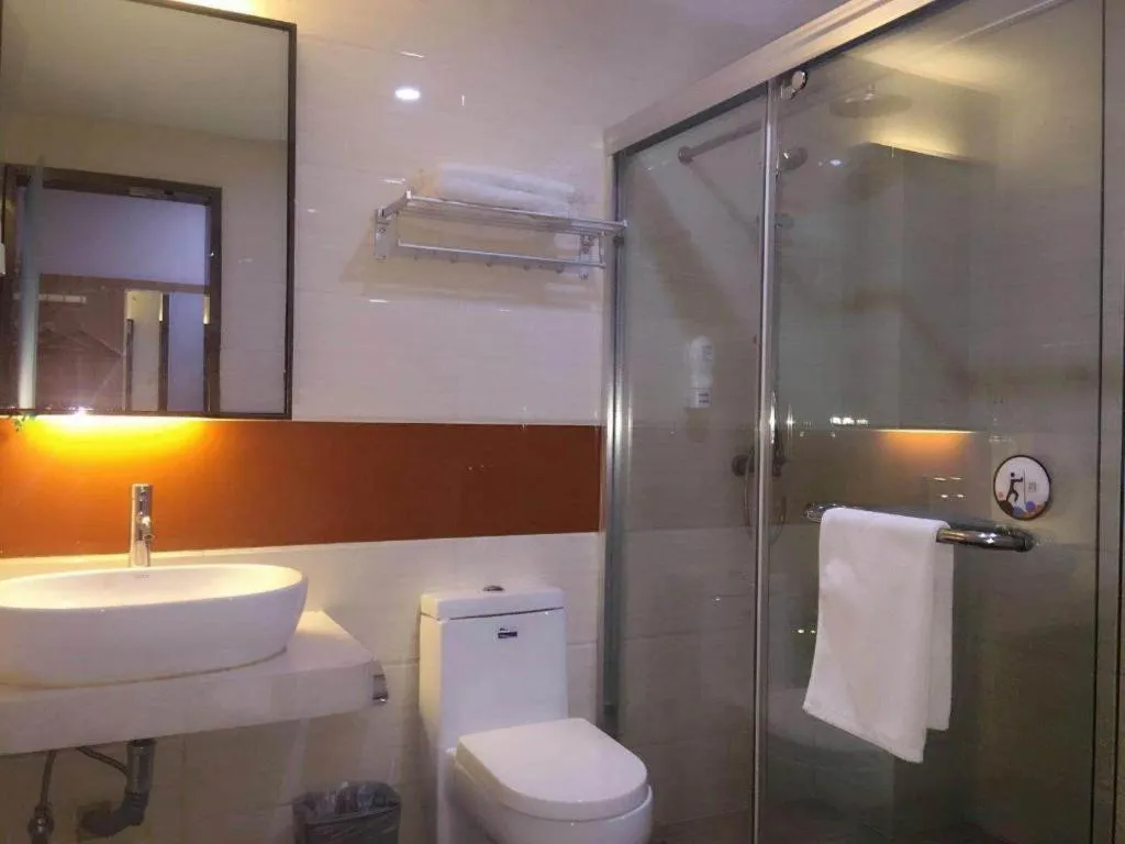 7 Days Premium Lintao City Golden Street Shopping Plaza Branch