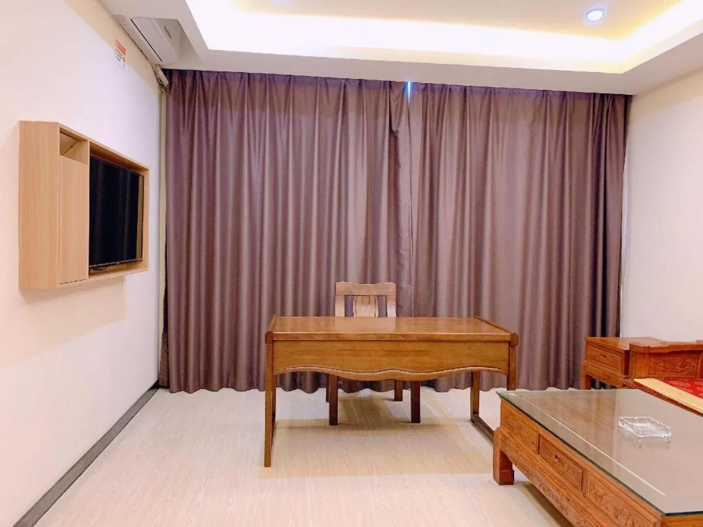 7 Days Premium Lintao City Golden Street Shopping Plaza Branch