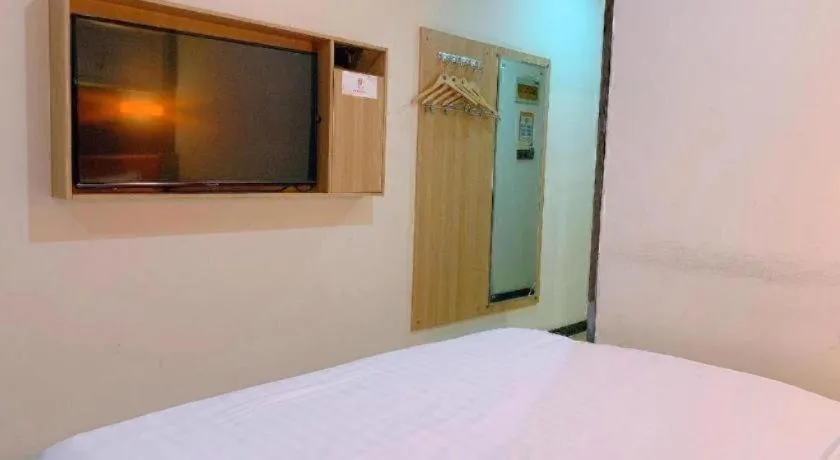 Bed in 7 Days Premium Lintao City Golden Street Shopping Plaza Branch