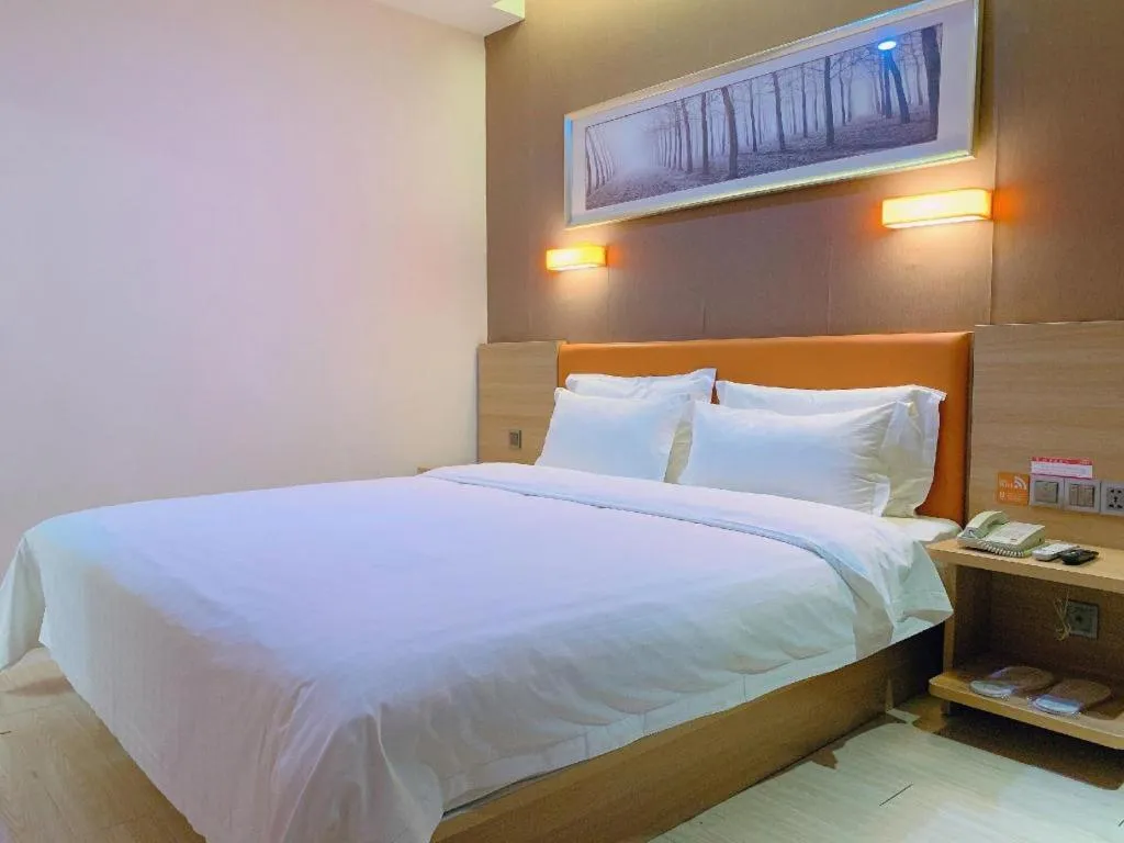 Bed in 7 Days Premium Lintao City Golden Street Shopping Plaza Branch