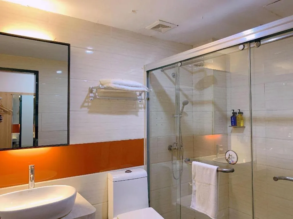 7 Days Premium Lintao City Golden Street Shopping Plaza Branch