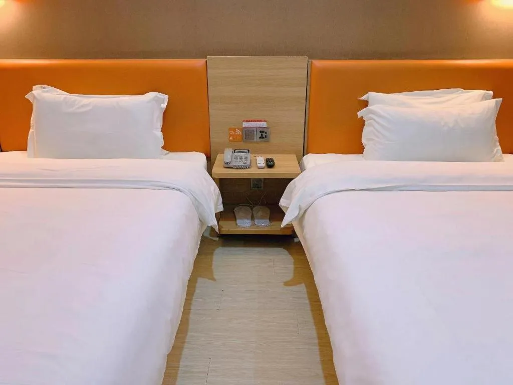 Bed in 7 Days Premium Lintao City Golden Street Shopping Plaza Branch