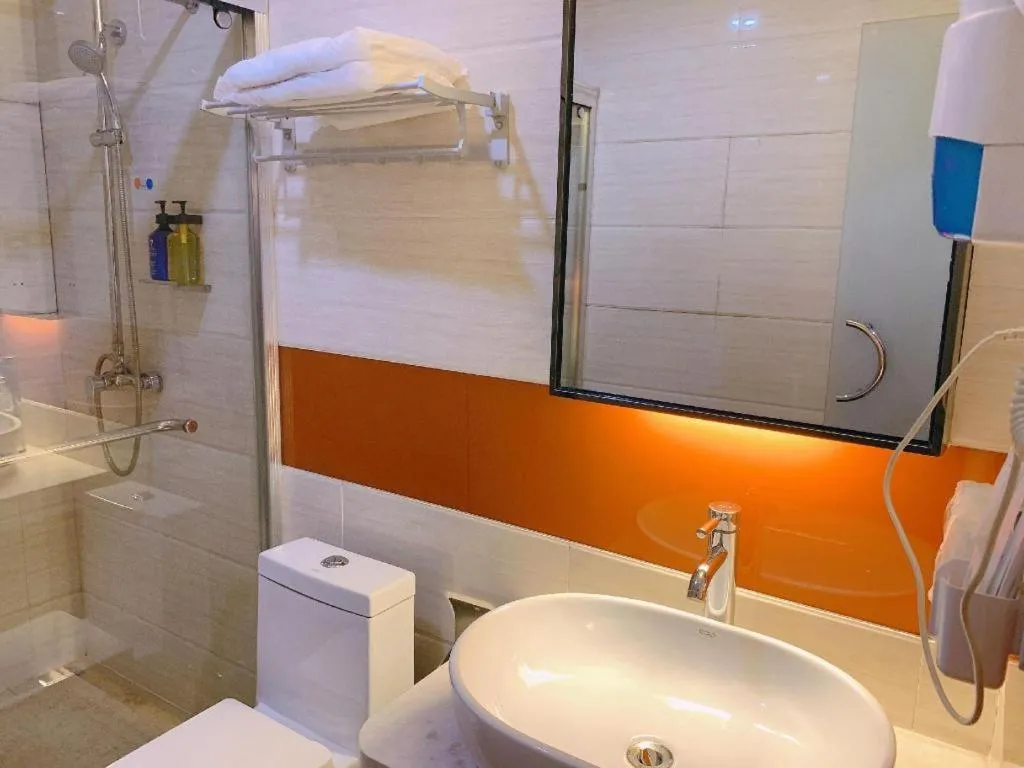 7 Days Premium Lintao City Golden Street Shopping Plaza Branch